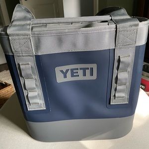 Yeti Camino Carryall 20